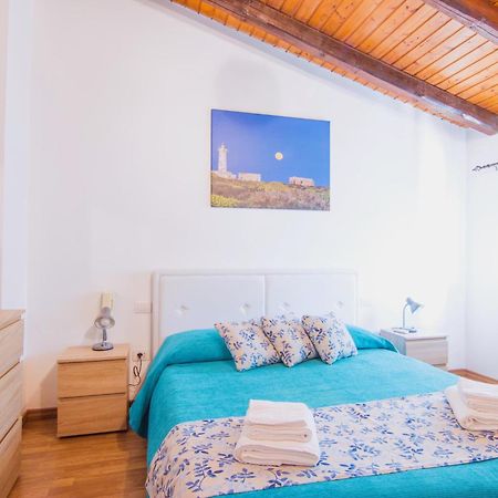 シラクーサ Casa Alice Levante - Ortigiaヴィラ エクステリア 写真